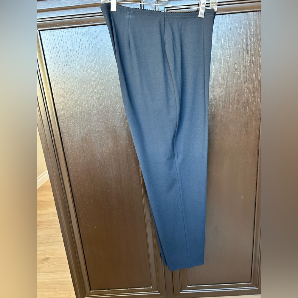 JJill deep blue pull on pants. Size Large